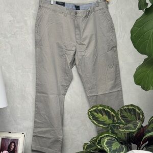 Tommy Hilfiger Men's Grey Custom Fit Chinos